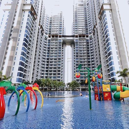 Atlantis Residences Melaka By Heystay Management Extérieur photo